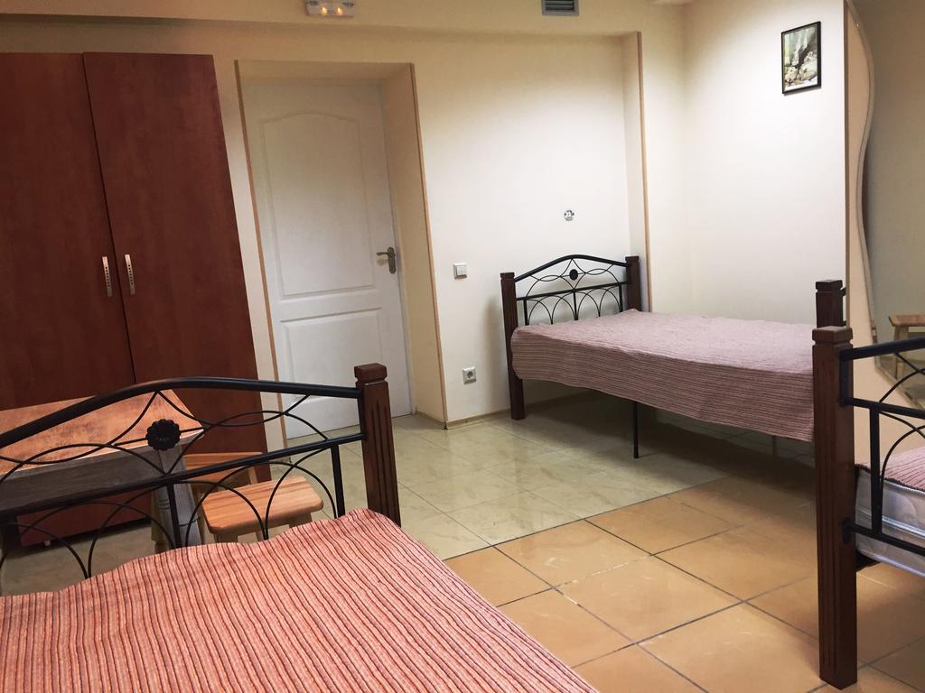 Westend Hostel Kijev Szoba fotó
